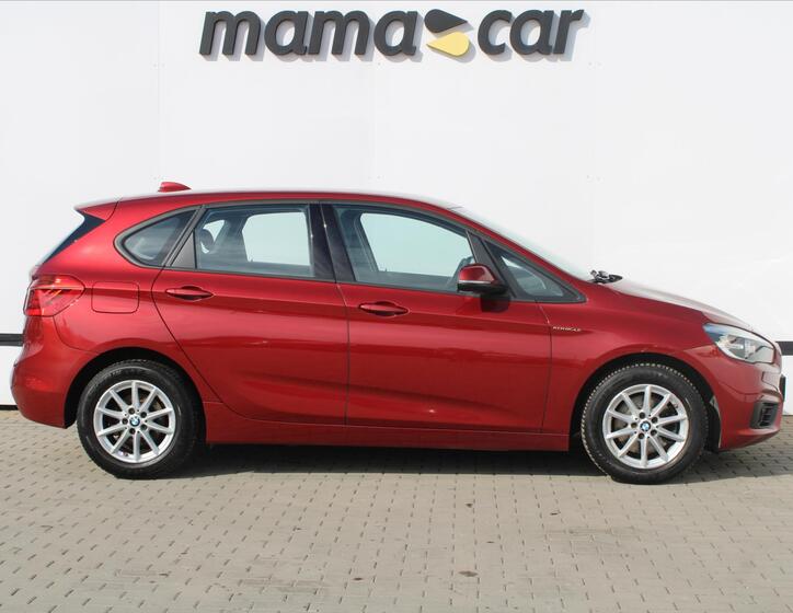 BMW Řada 2 8