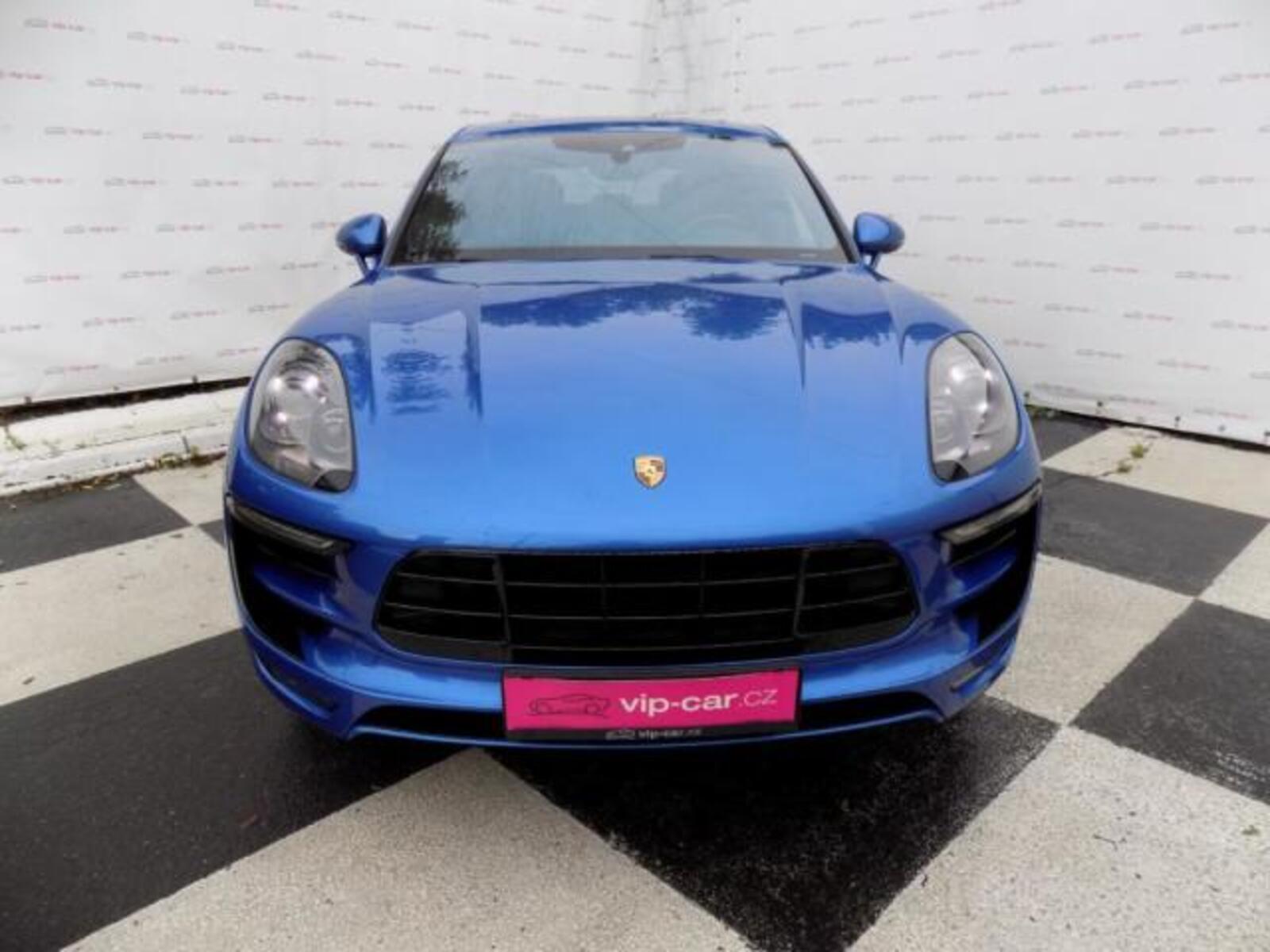 Porsche Macan 4