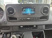 Mercedes-Benz Sprinter 14