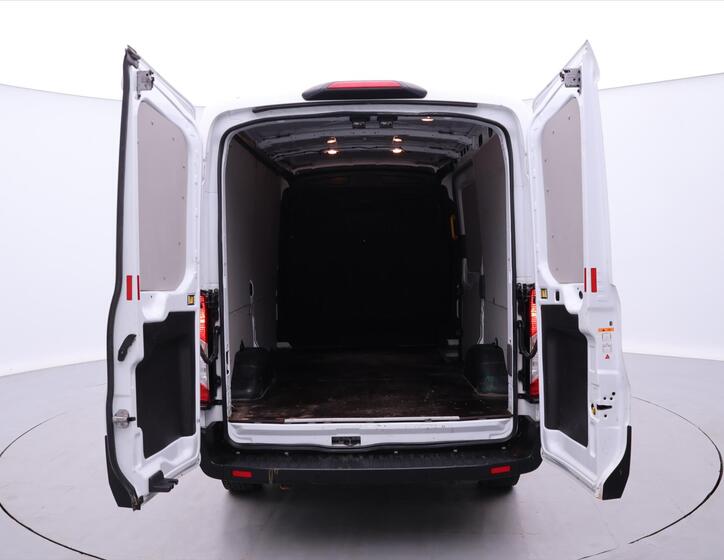 Ford Transit 9