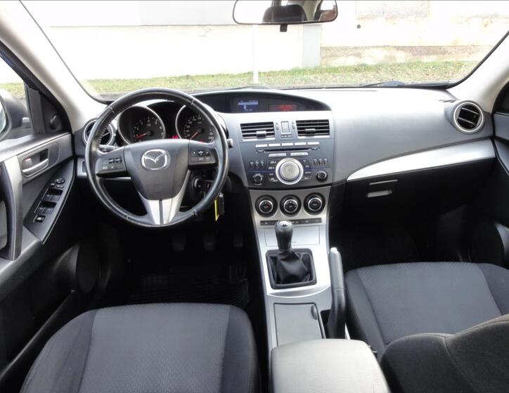 Mazda 3 15