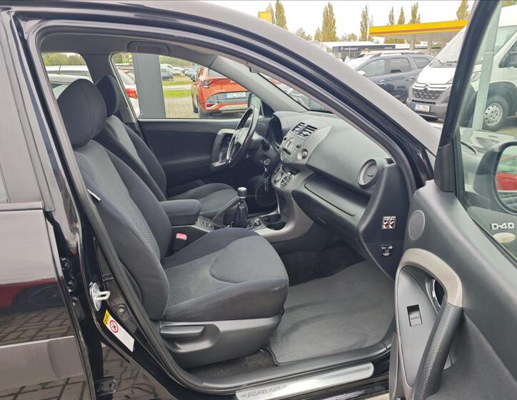 Toyota RAV4 14