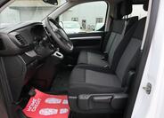 Peugeot Traveller 11