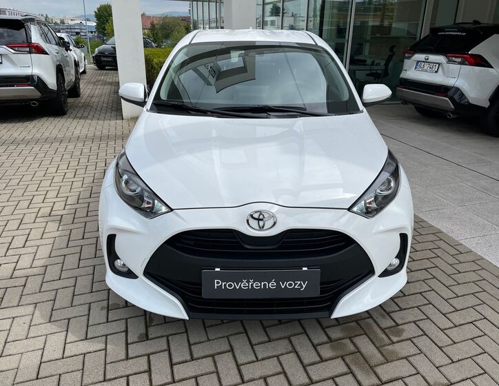 Toyota Yaris 9
