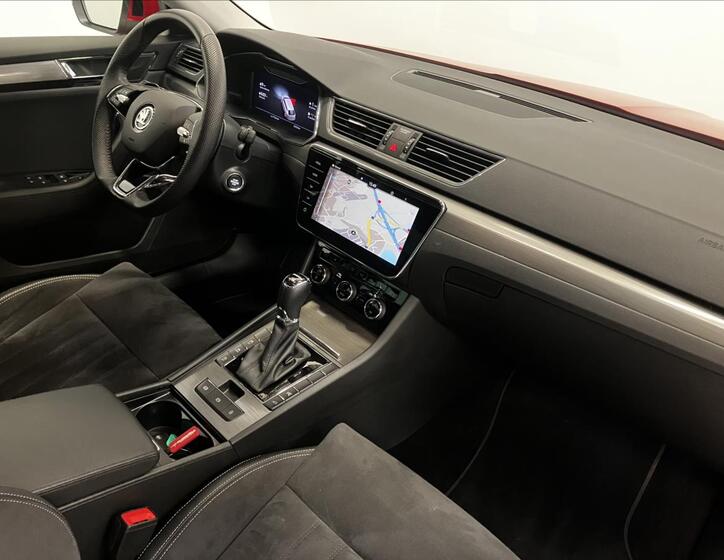 Škoda Superb 16