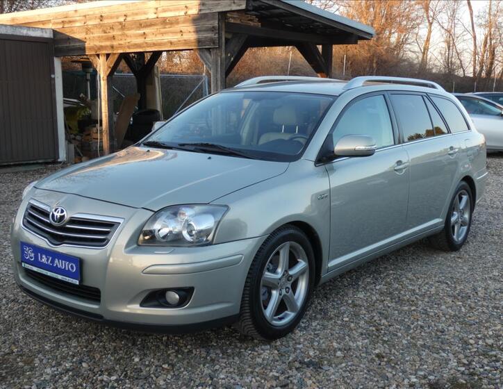 Toyota Avensis 1