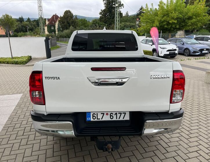 Toyota Hilux 29