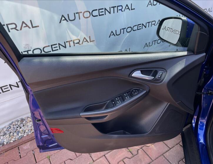 Ford Focus 24