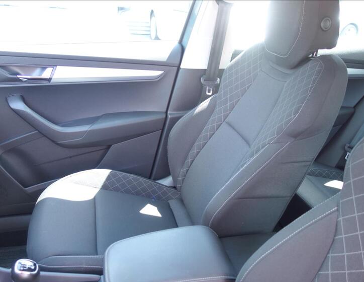 Škoda Karoq 11