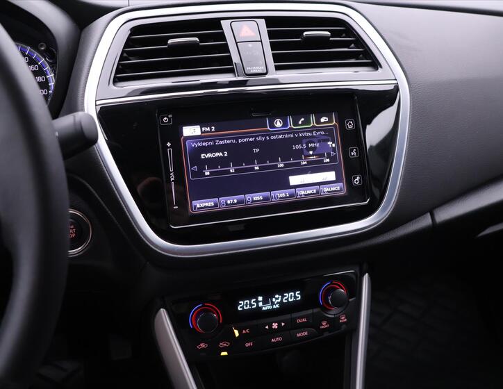 Suzuki SX4 S-Cross 18