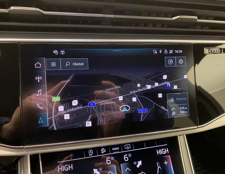 Audi Q7 16