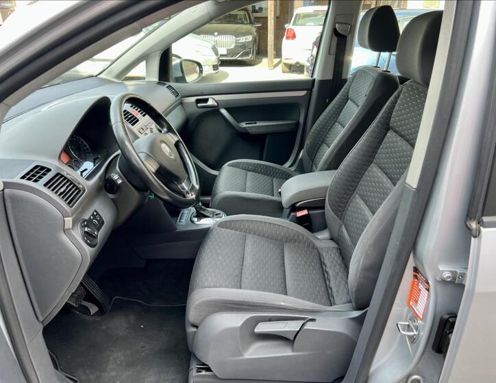 Volkswagen Touran 10