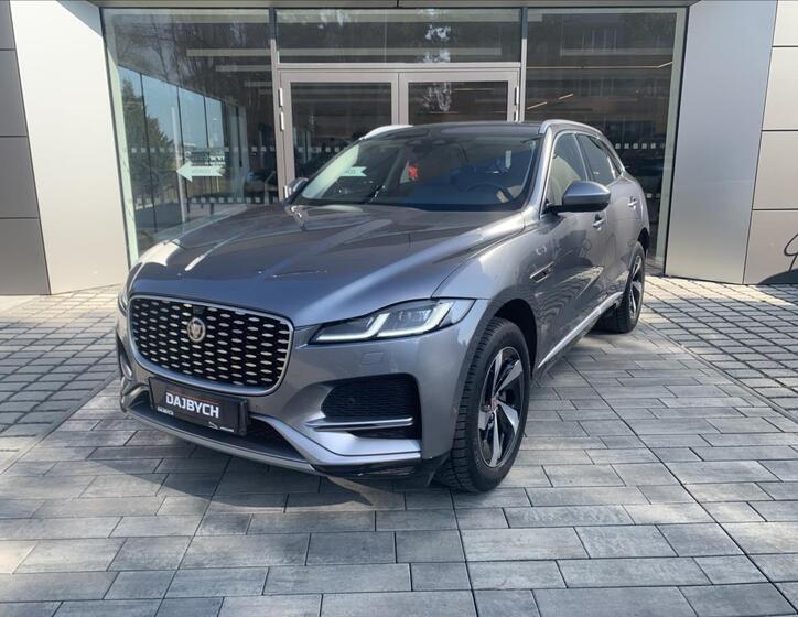 Jaguar F-Pace 1