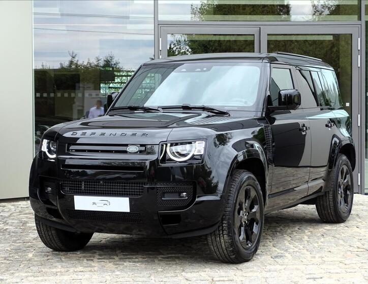 Land Rover Defender 1