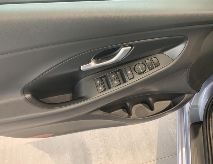 Hyundai i30 25