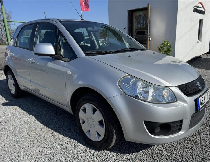 Suzuki SX4 9