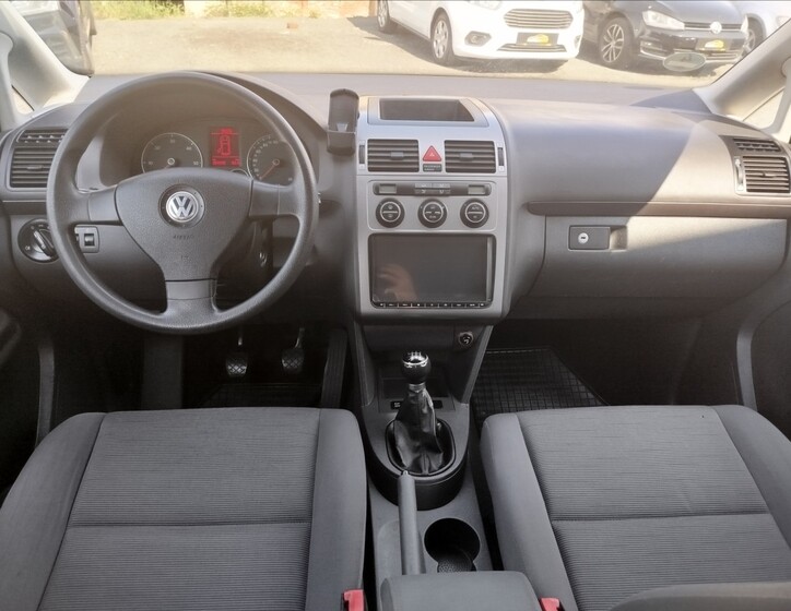 Volkswagen Touran 14