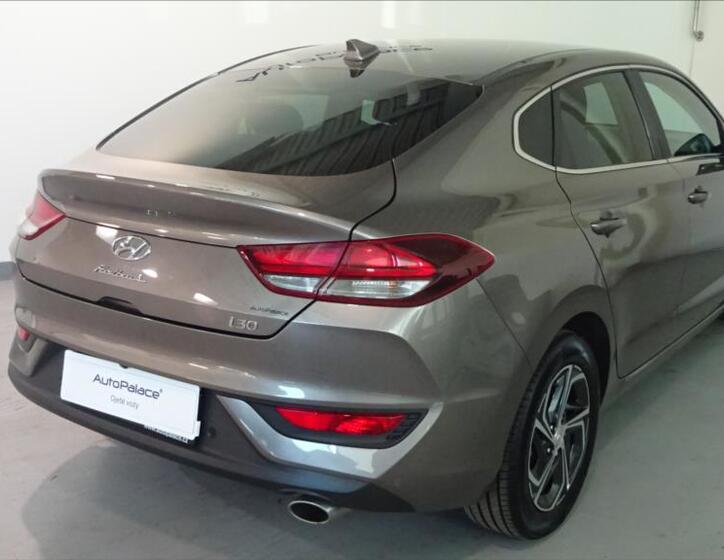 Hyundai i30 4