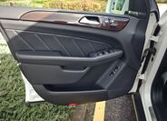 Mercedes-Benz GL 9