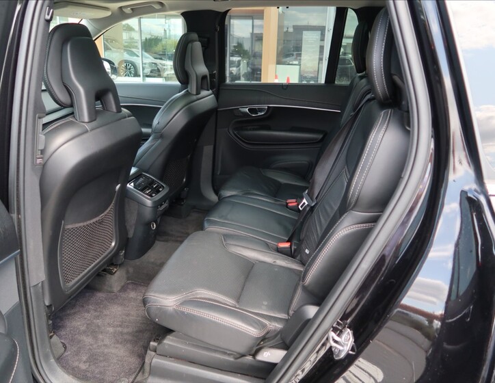 Volvo XC90 10