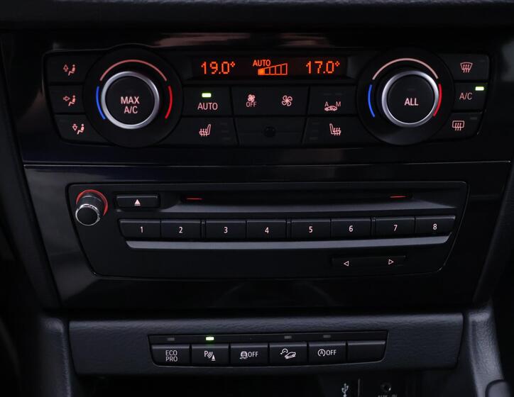 BMW X1 29
