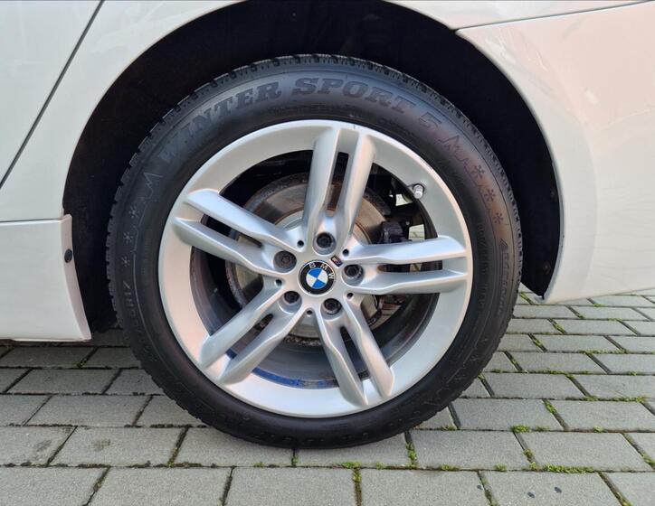 BMW Řada 2 44