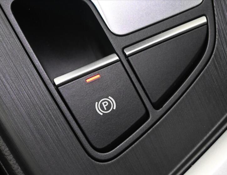 Audi A4 24