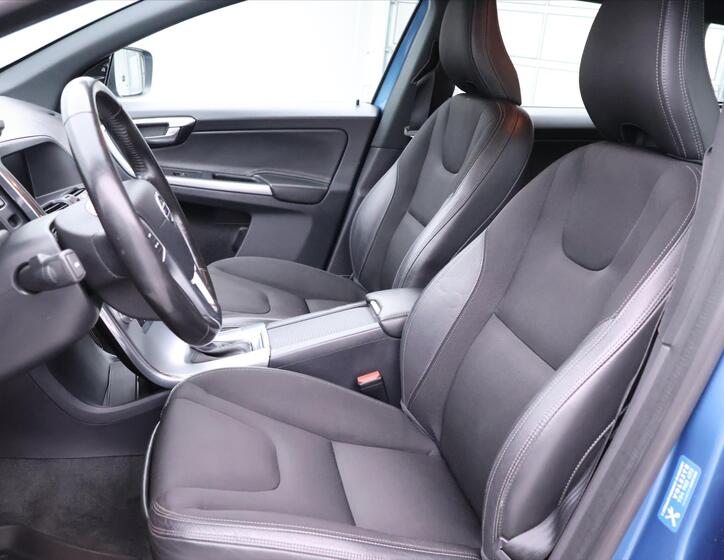 Volvo XC60 10