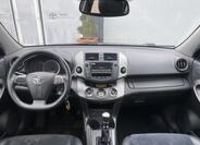 Toyota RAV4 13