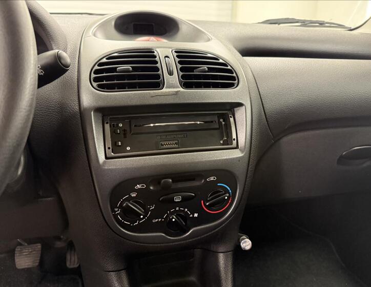 Peugeot 206 14
