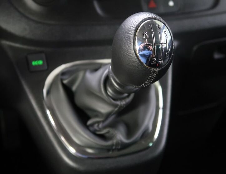 Opel Vivaro 29