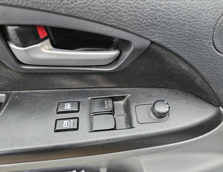 Suzuki SX4 16
