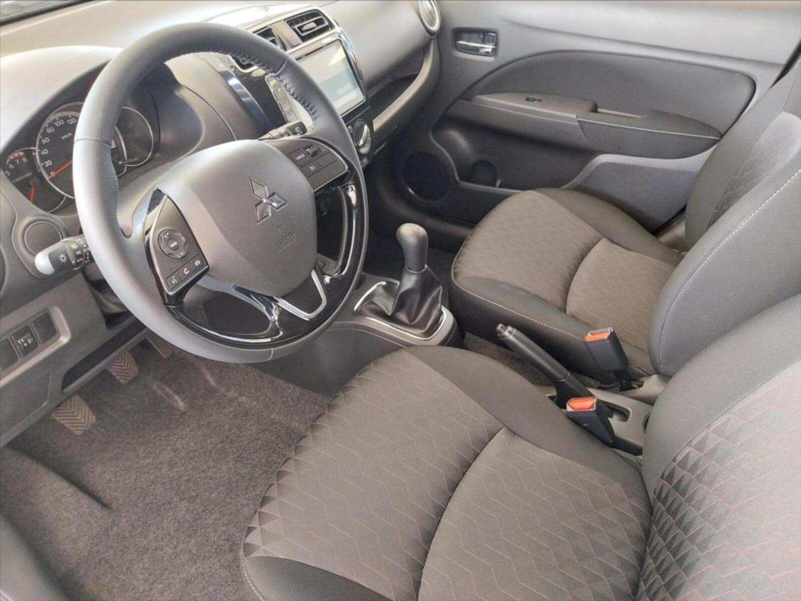 Mitsubishi Space Star 7