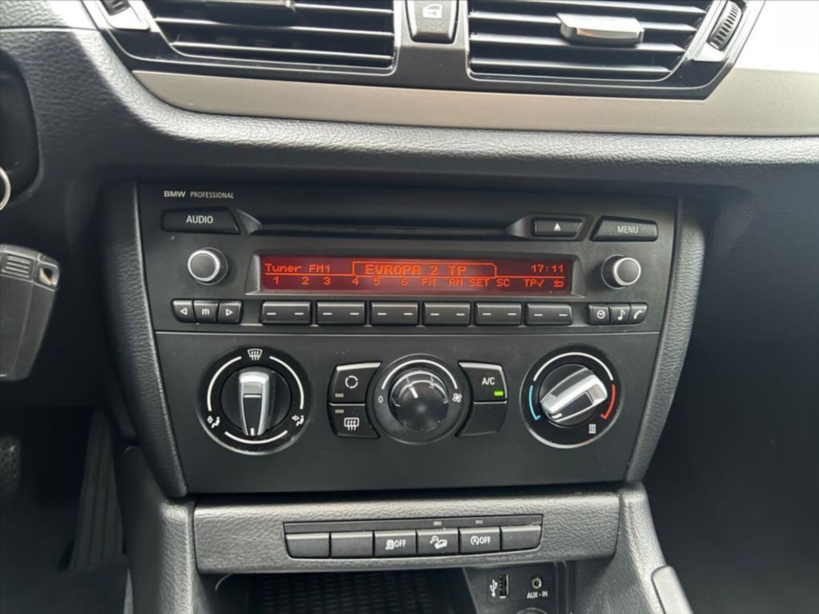 BMW X1 16