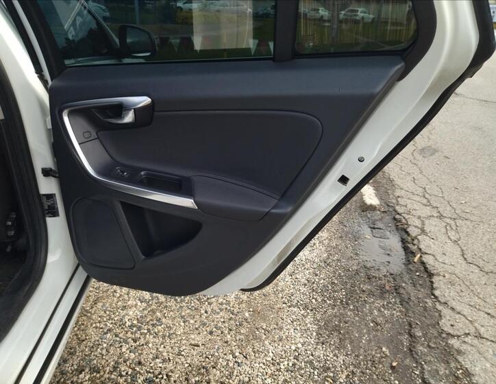 Volvo V60 17