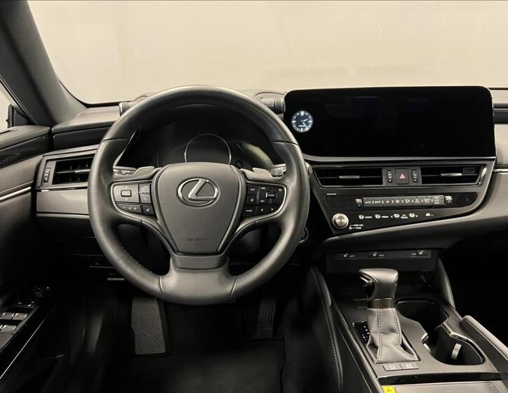 Lexus ES 300h 5