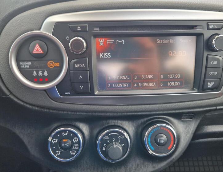 Toyota Yaris 33