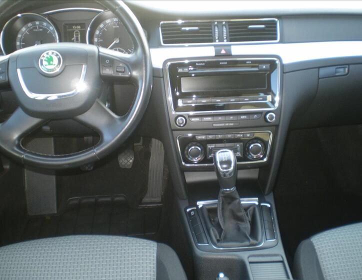 Škoda Superb 10