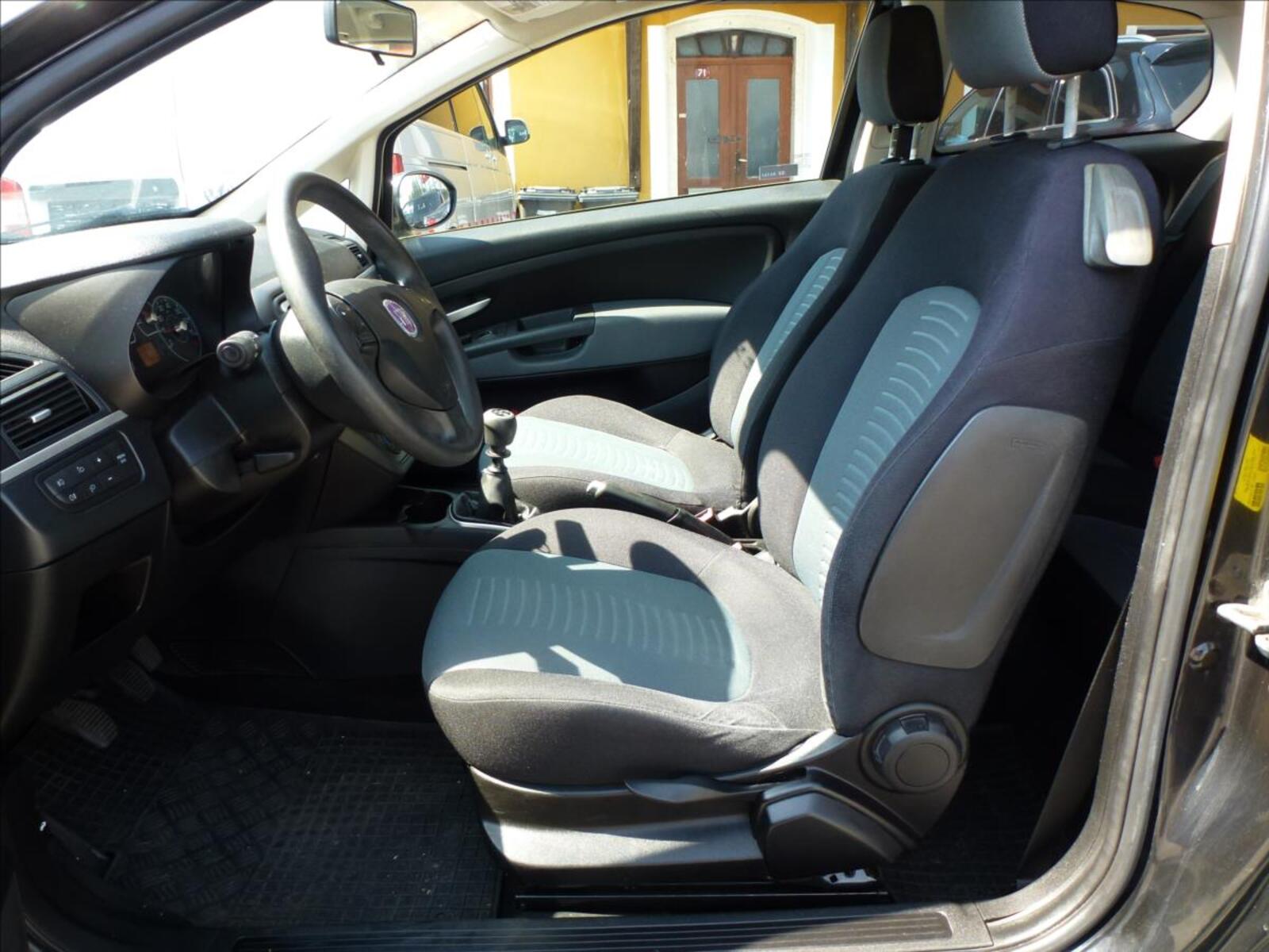 Fiat Grande Punto 16