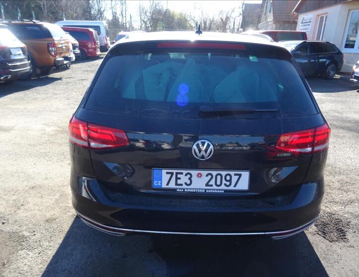 Volkswagen Passat 9