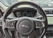 Jaguar F-Pace 8