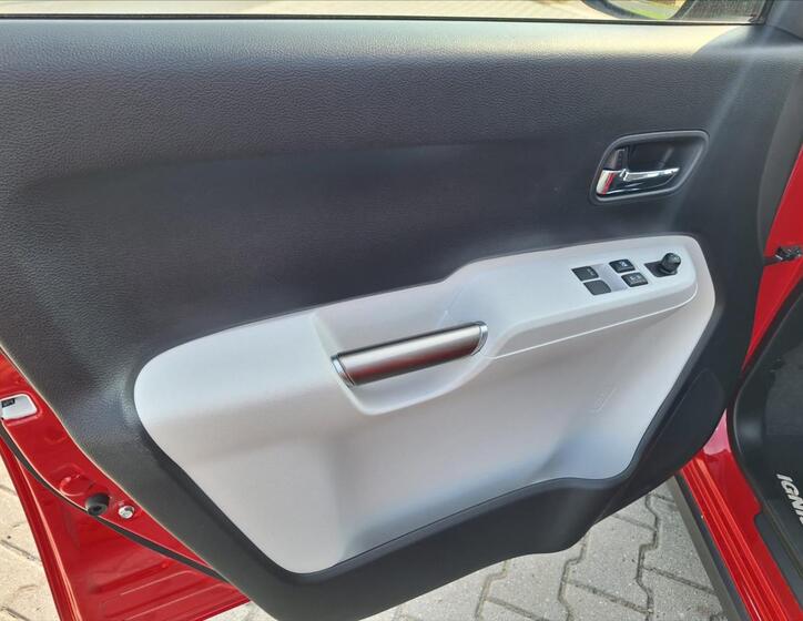 Suzuki Ignis 14