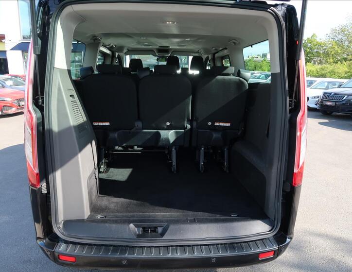 Ford Tourneo Custom 31