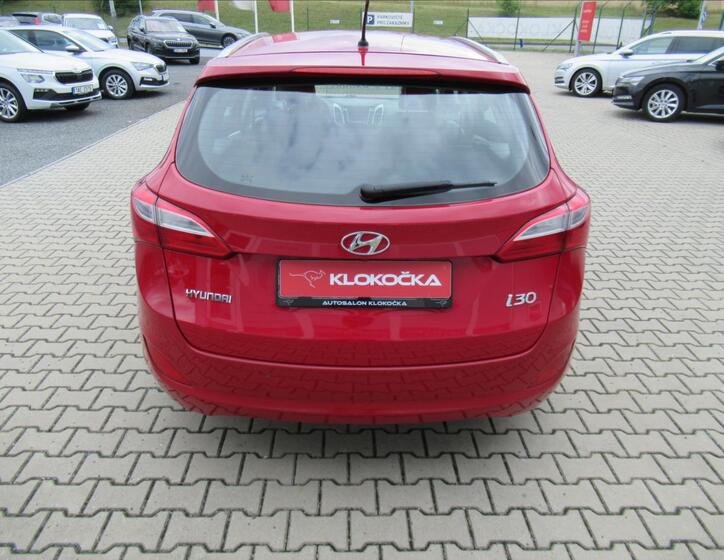 Hyundai i30 4