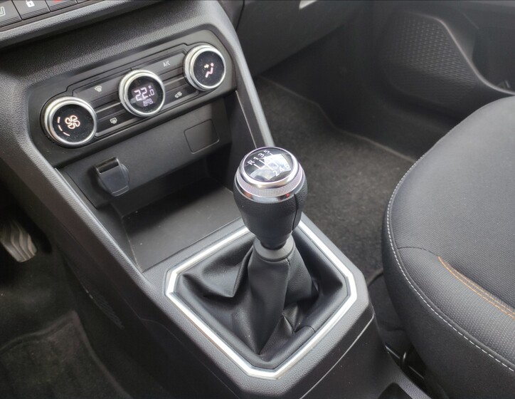 Dacia Sandero 15