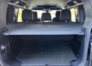Land Rover Defender 6