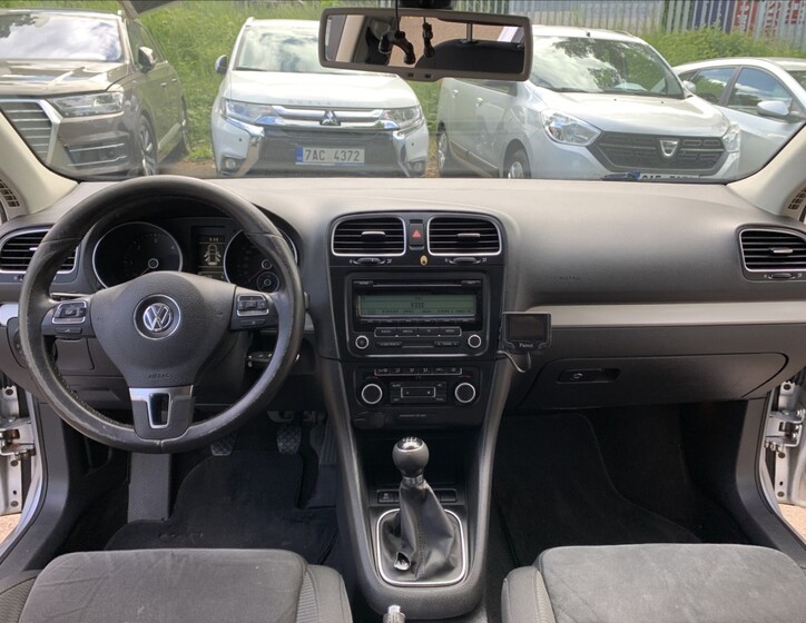 Volkswagen Golf 9