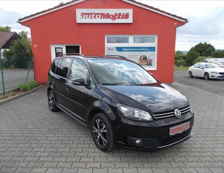 Volkswagen Touran 1