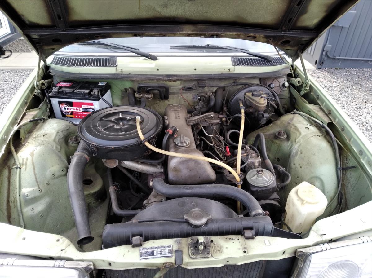 Mercedes-Benz 200