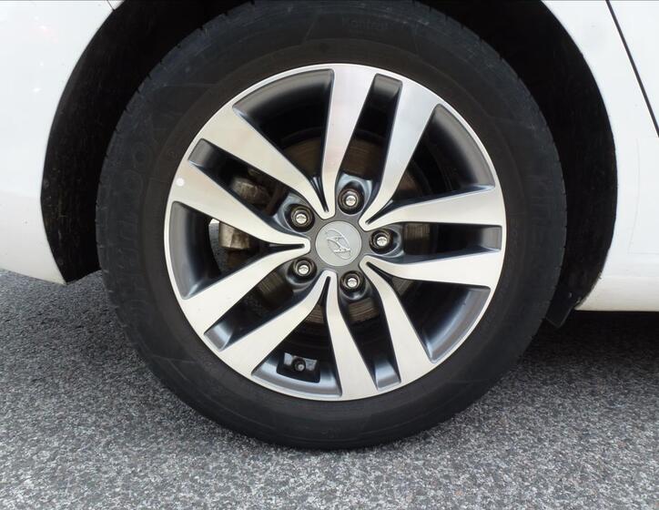 Hyundai i30 46